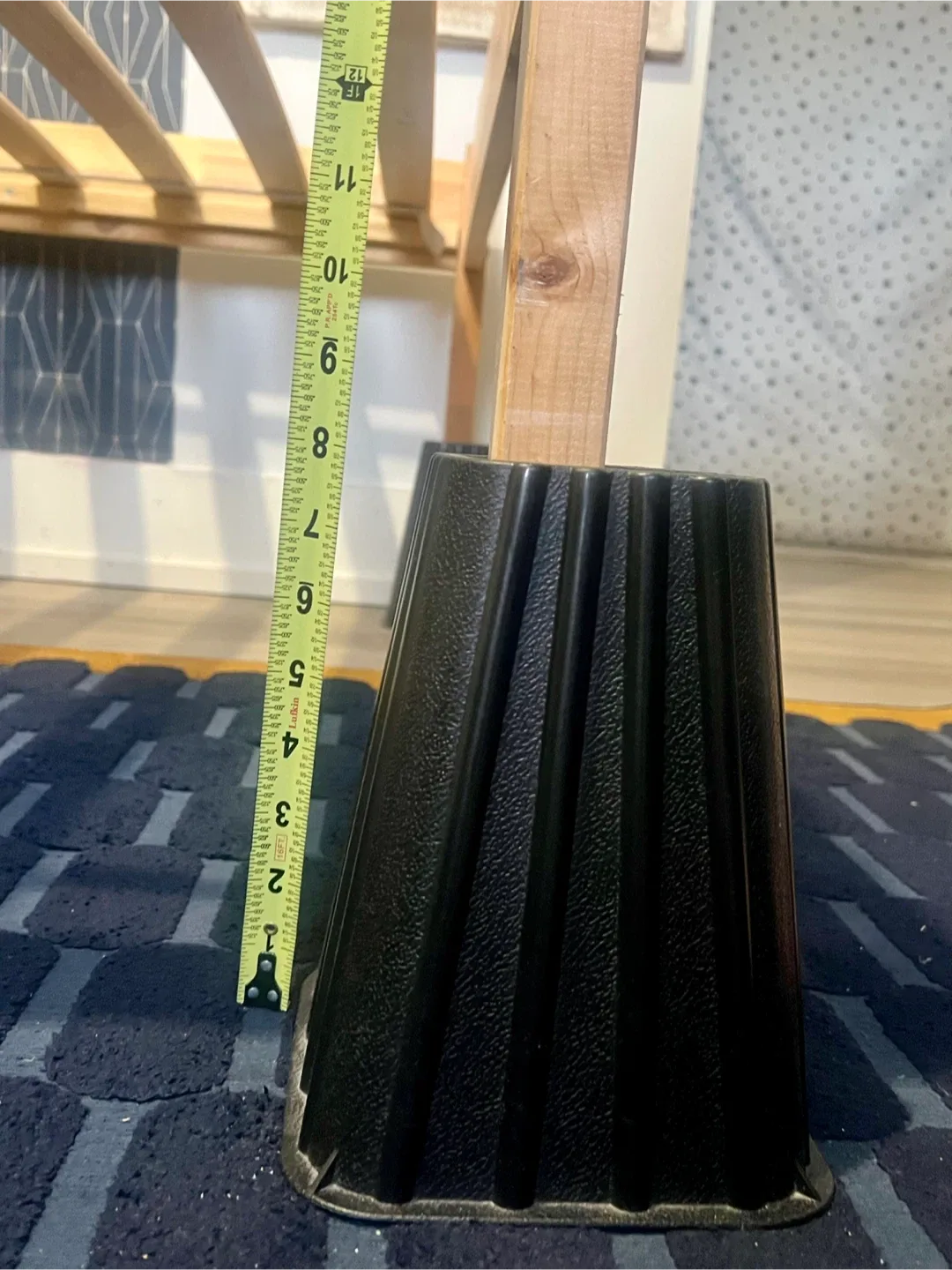 Heavy Duty 7.25 inch Bed Risers with Built-In Outlet image indicator(5)