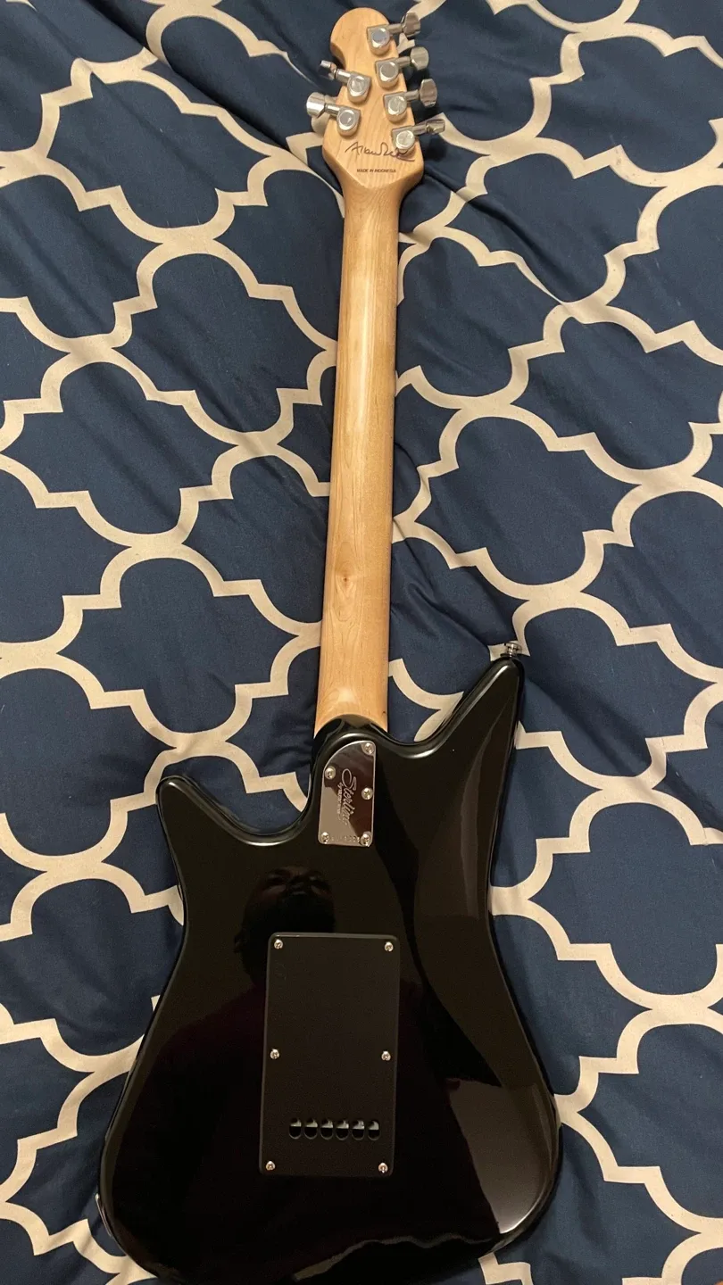 Sterling by Music Man Albert Lee HH image indicator(2)