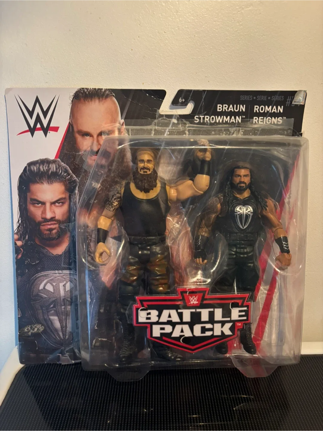 WWE Battle Pack Series 54. Braun Strowman + Roman Reigns