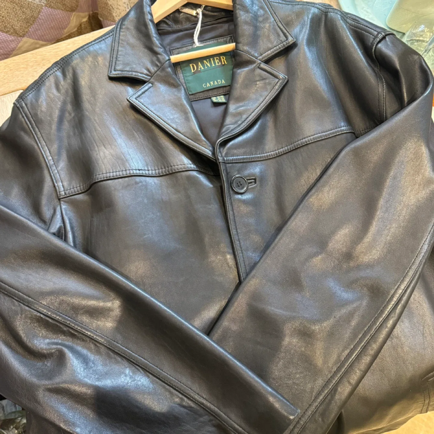 Danier Canada Black Leather Jacket XL/TG image indicator(3)