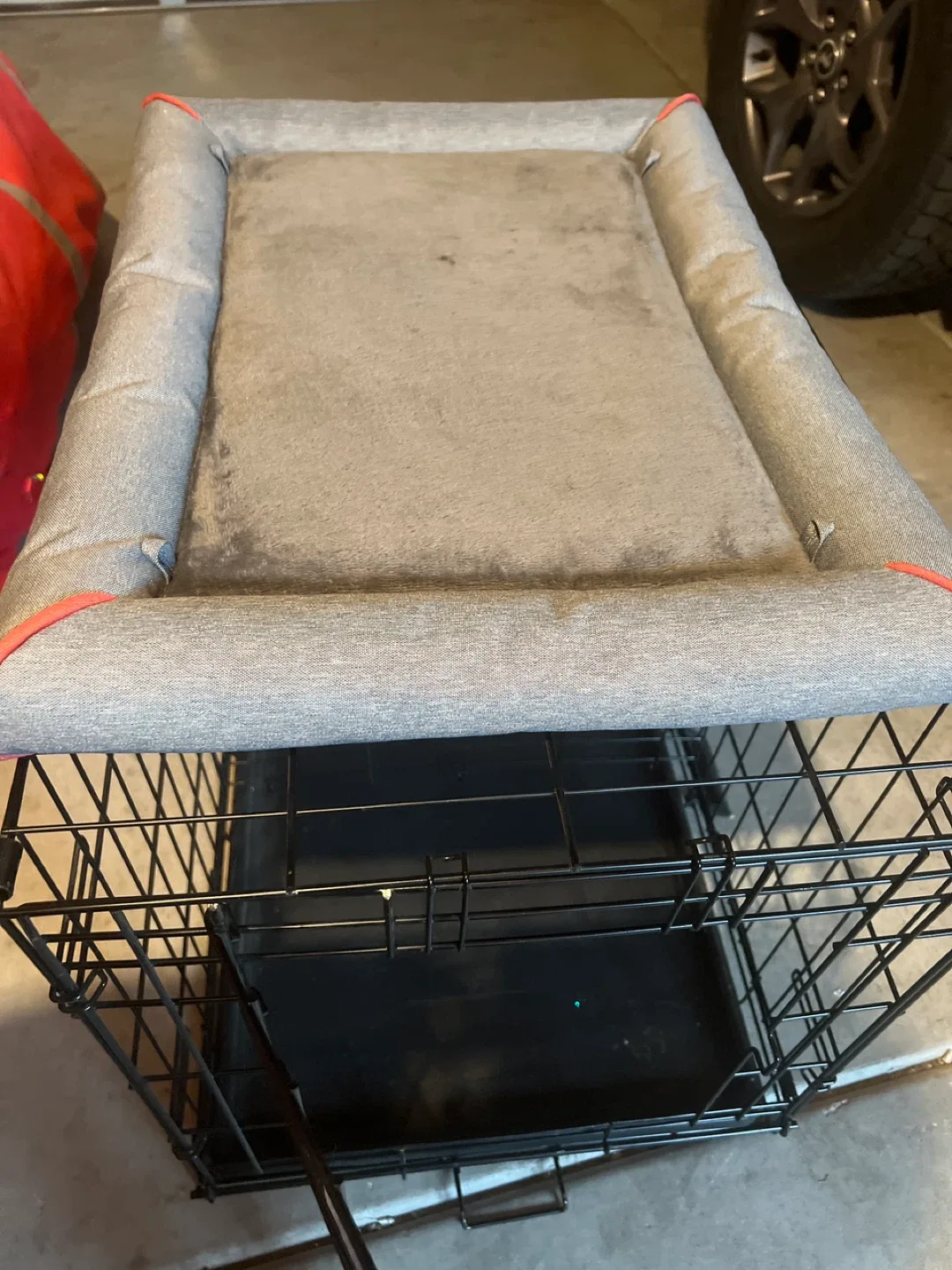iCrate Dog Crate with Bed - Like New