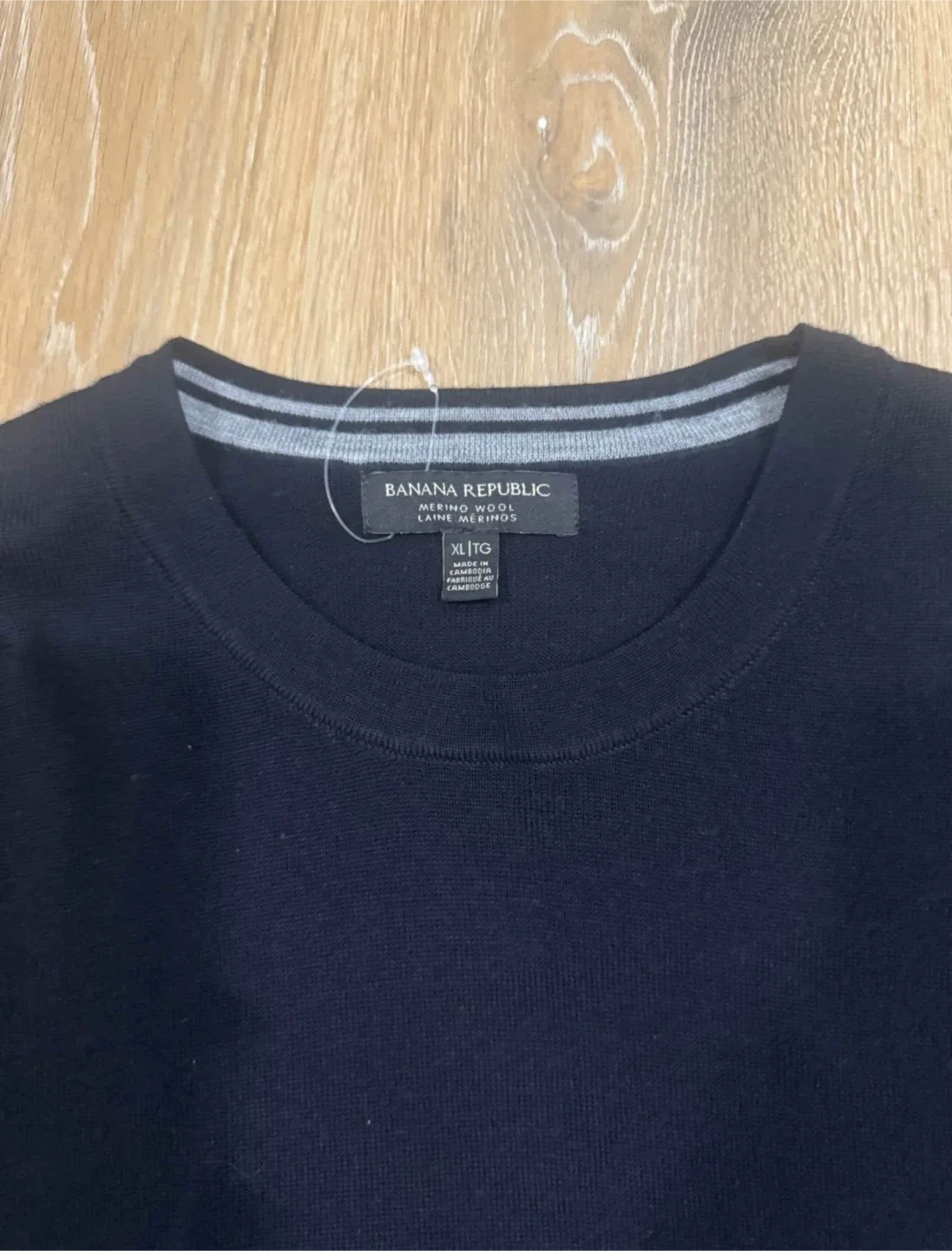 Banana Republic Merino Wool Mens Black Sweater Size XL image indicator(2)