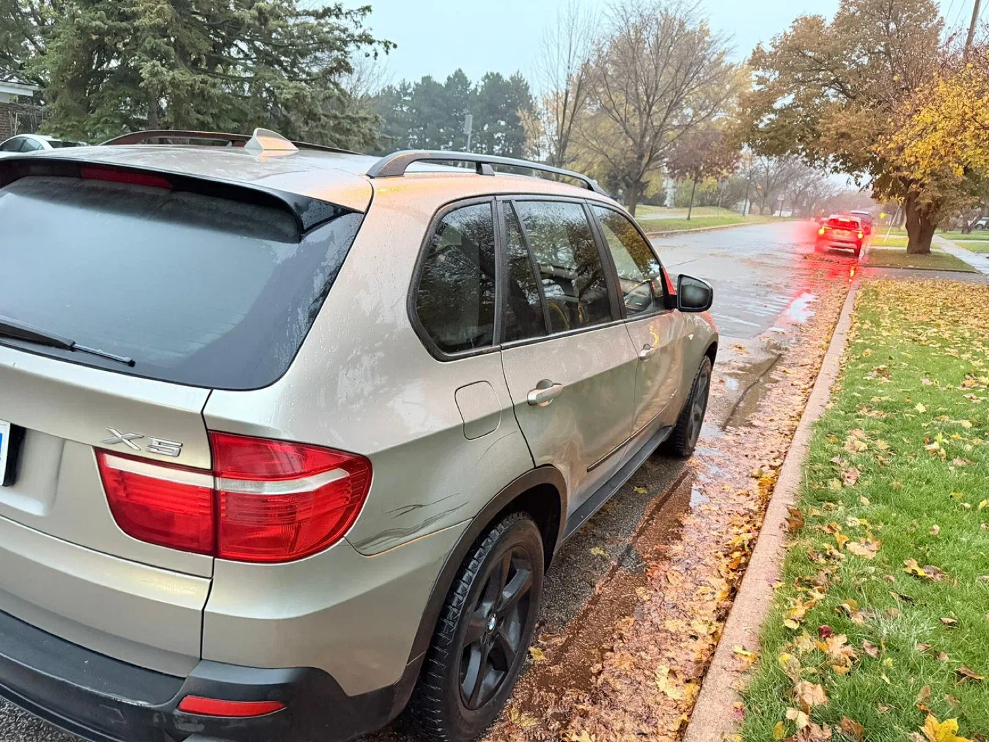 BMW X5 SUV image indicator(4)