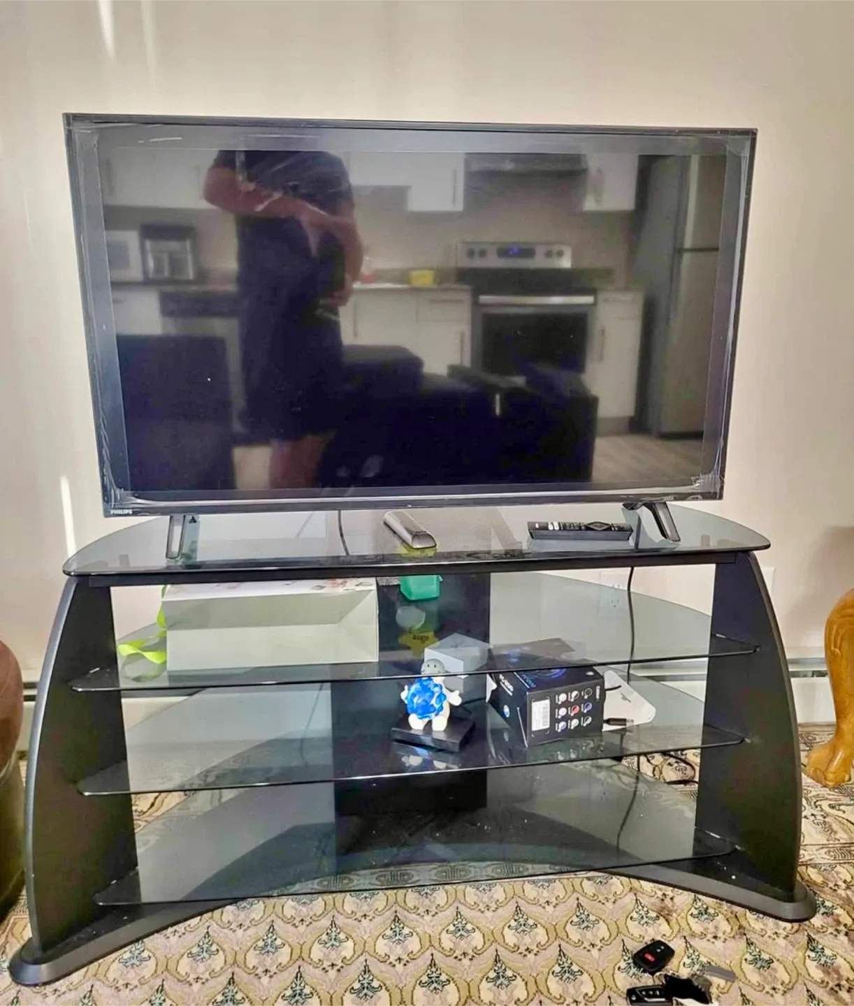 Philips TV with Glass Stand