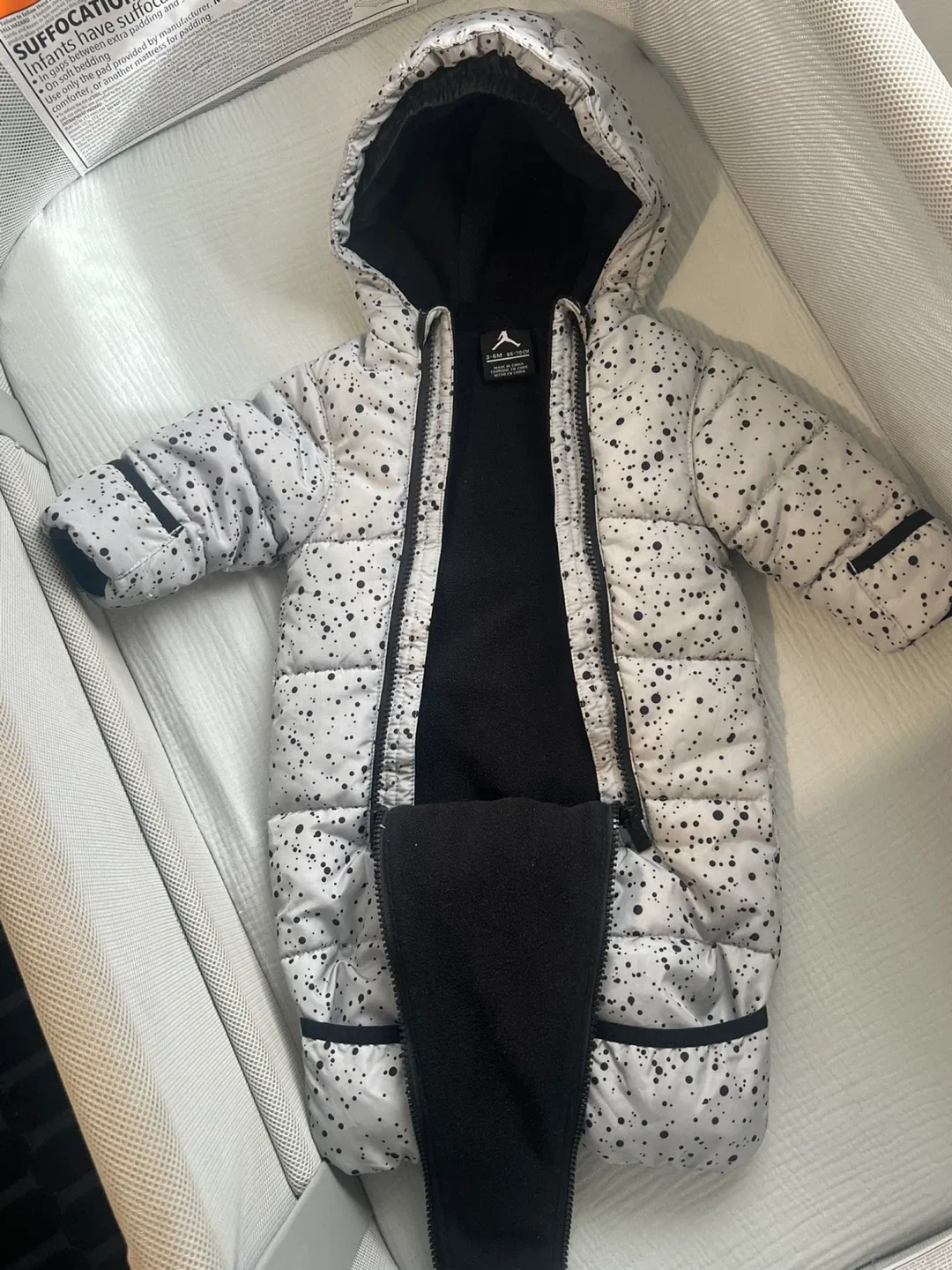 Jordan Baby Snowsuit (3-6M) image indicator(2)