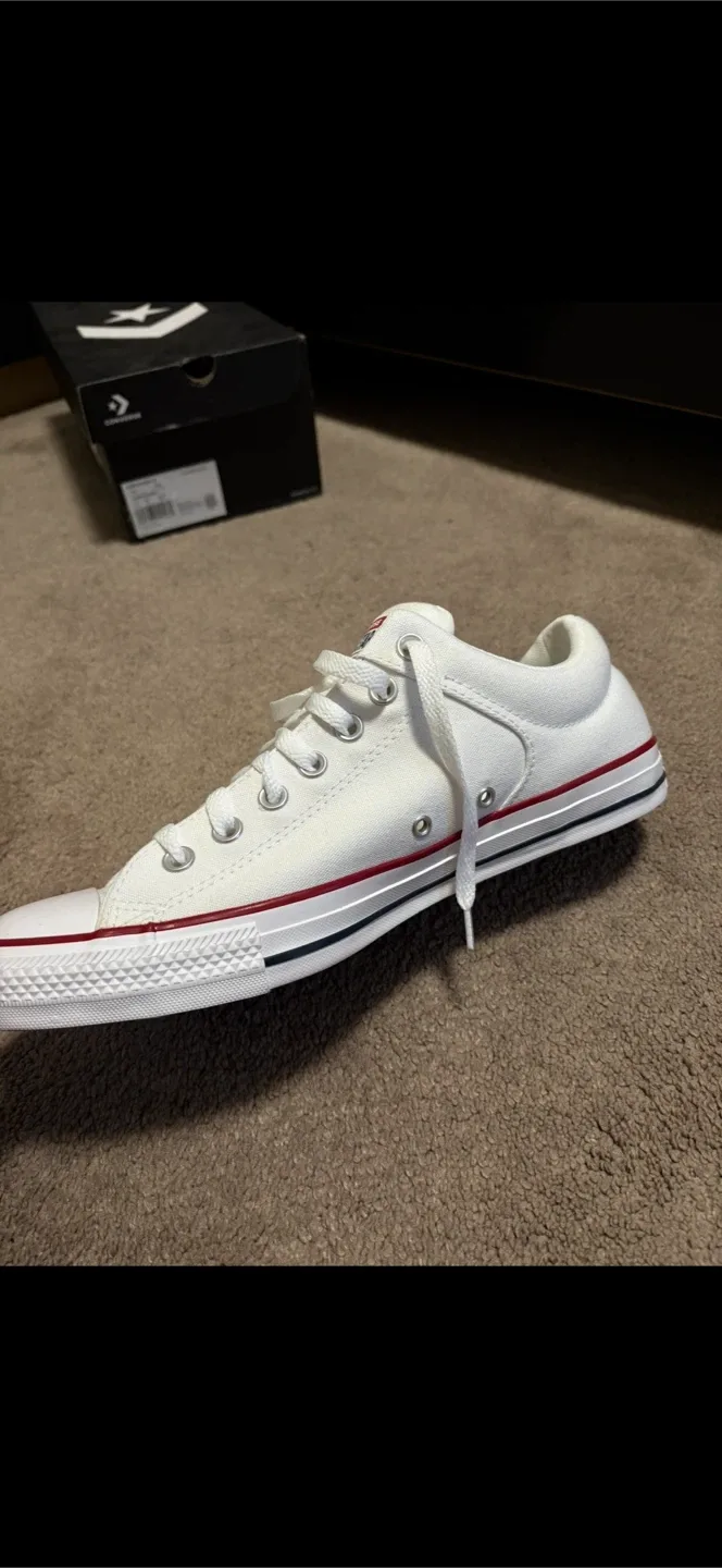 Converse Men's Sneakers Size 11 - Pickup for Friday image indicator(2)