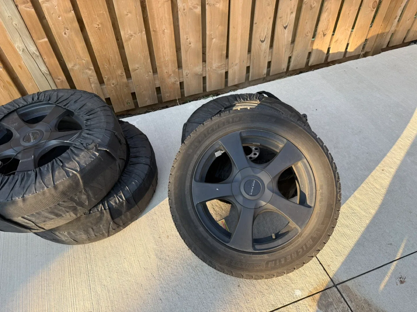 Michelin 205/55R16 Winter Tires on Rims image indicator(4)