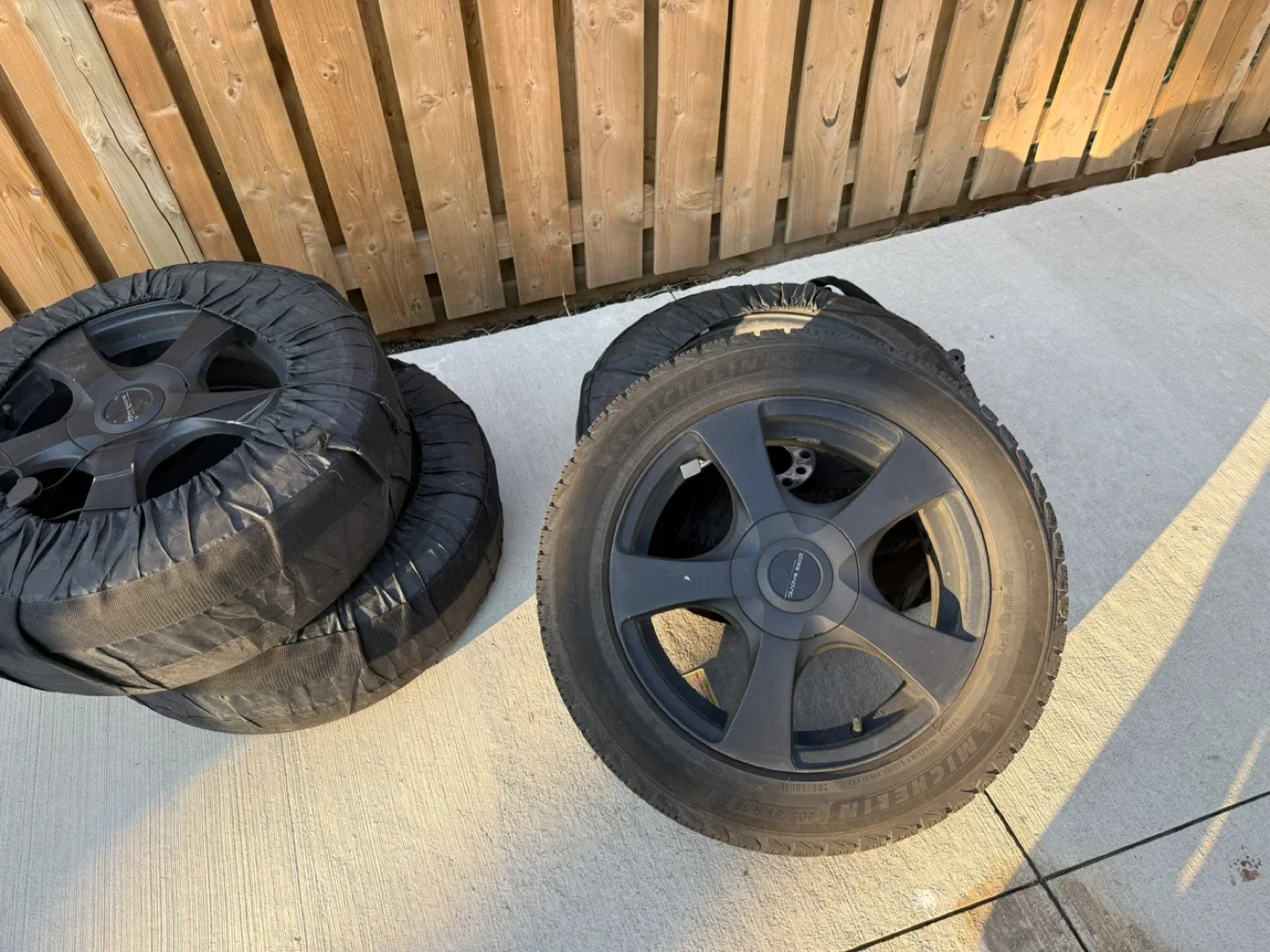 Michelin 205/55R16 Winter Tires on Rims image indicator(5)