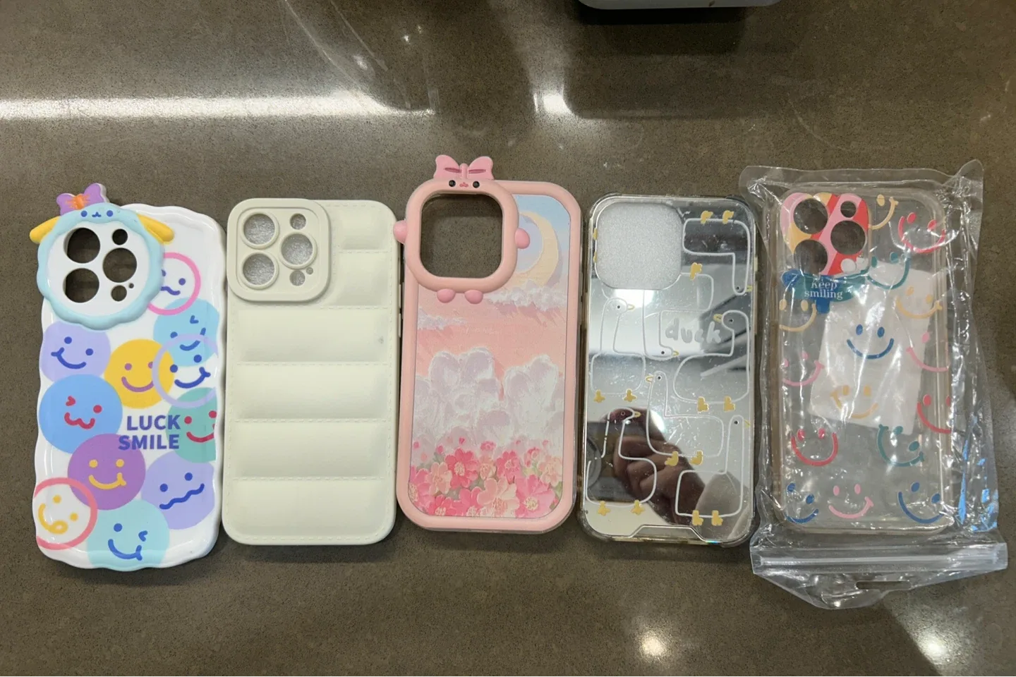 iPhone 14/ 15 Pro Max Cases image indicator(2)