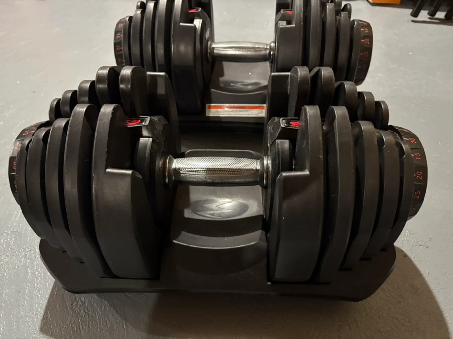 Bowflex SelectTech Adjustable Dumbbells - Pair image indicator(4)