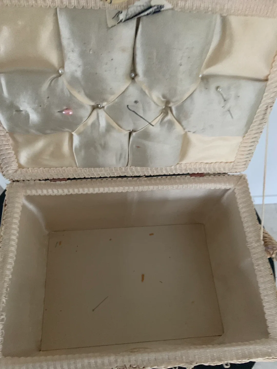 Vintage Wicker Sewing Basket with Floral Top image indicator(3)