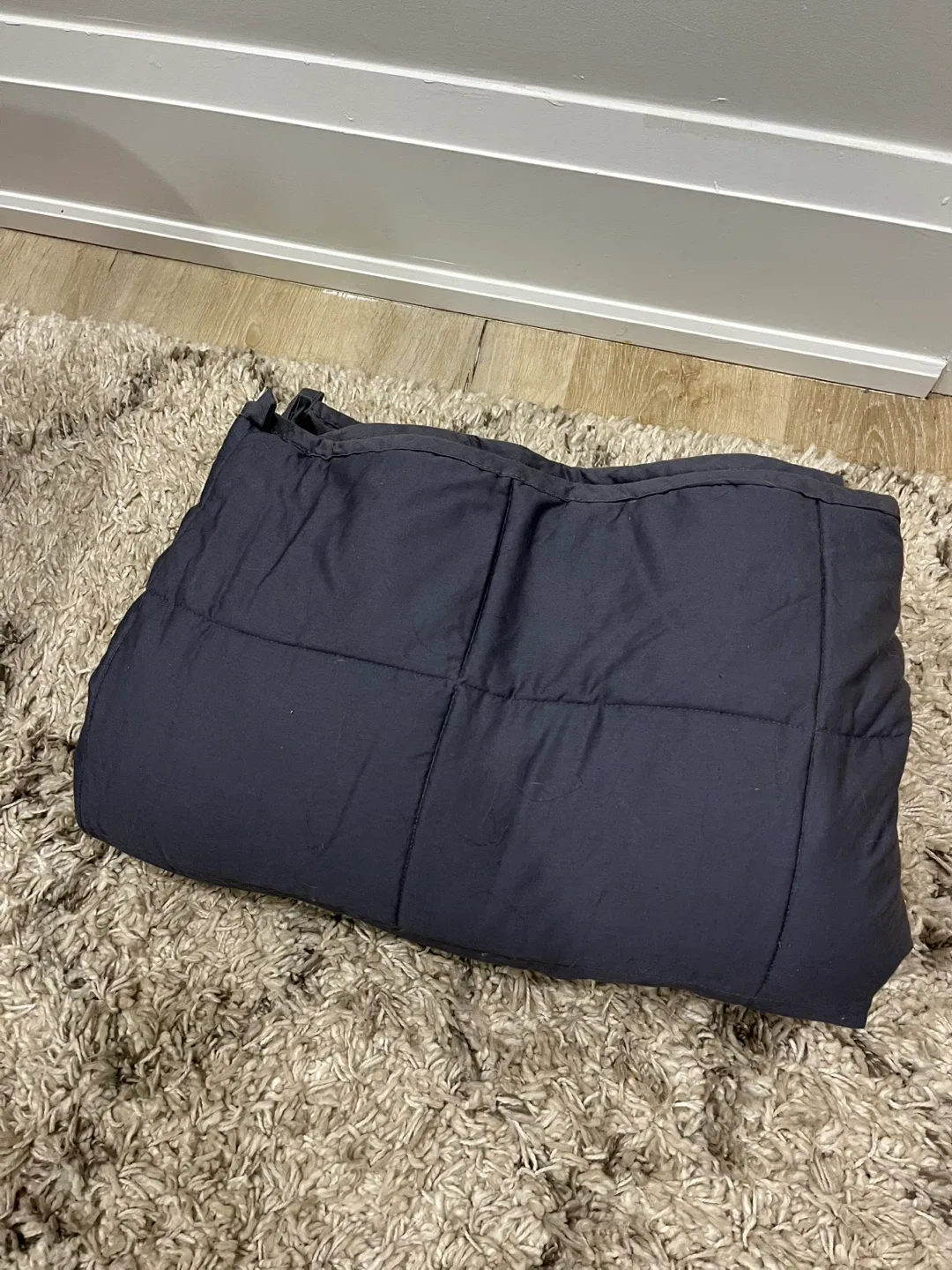 10lbs queen-sized Weighted Blanket image indicator(3)
