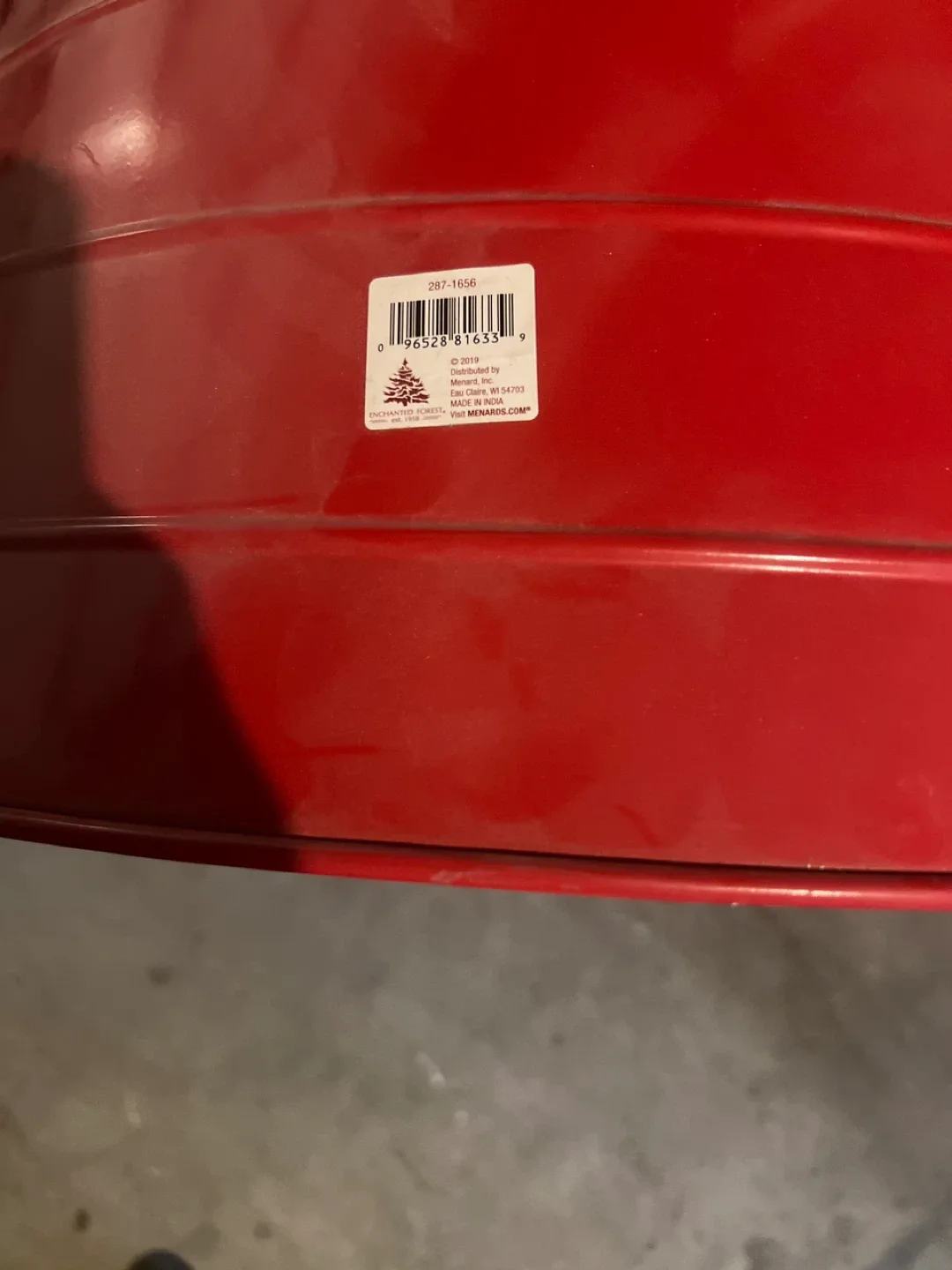 24” Red Metal Christmas Tree Collar 22” image indicator(2)