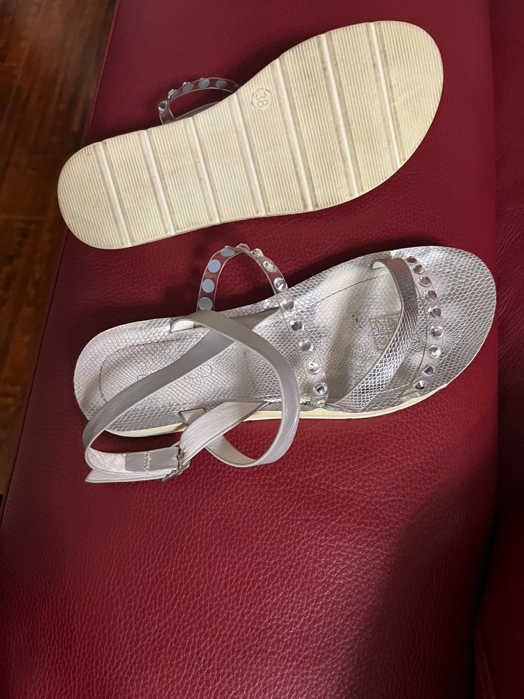 Silver Sandals Size 8 - photo 3