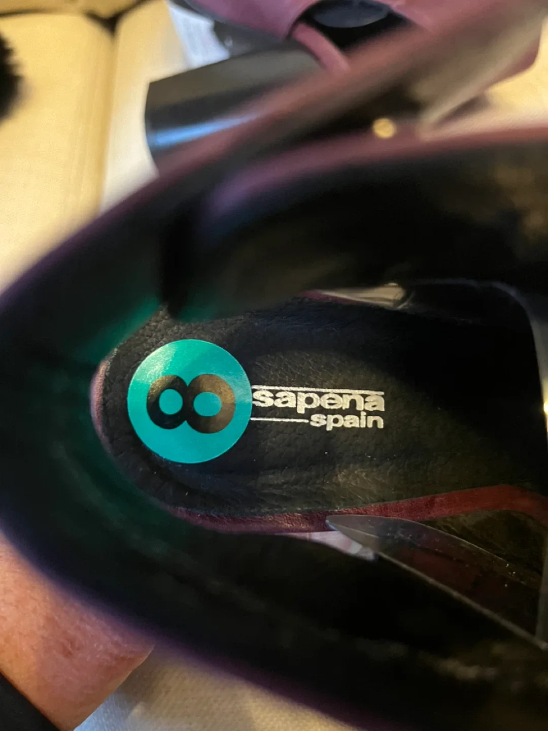 Sapena Spain Leather Burgundy Heels - Size 8 image indicator(5)