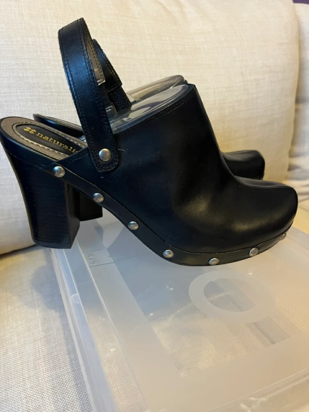 Naturalizer Black Leather Heeled Clogs image indicator(2)