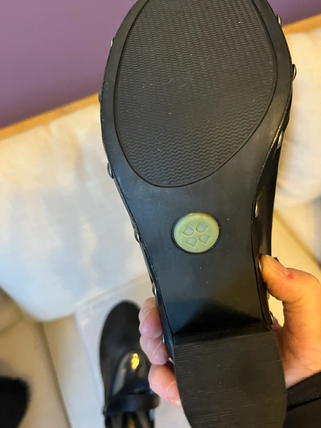 Naturalizer Black Leather Heeled Clogs image indicator(6)