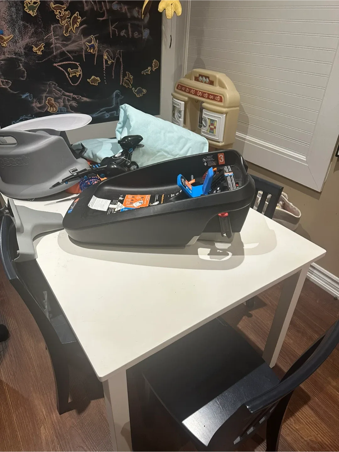 Maxi-Cosi Mico Infant Car Seat Base image indicator(2)