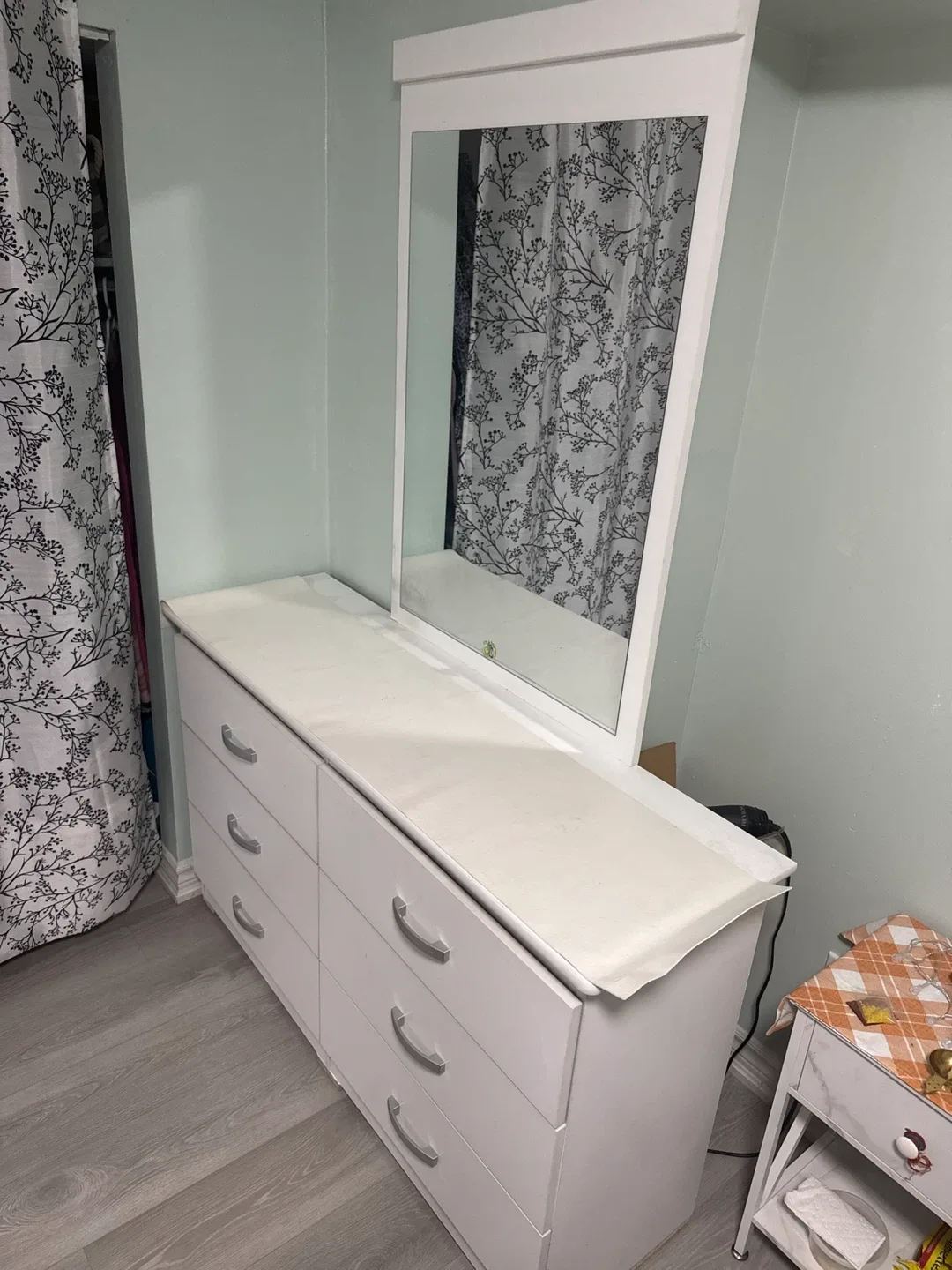 White Dresser with Mirror
