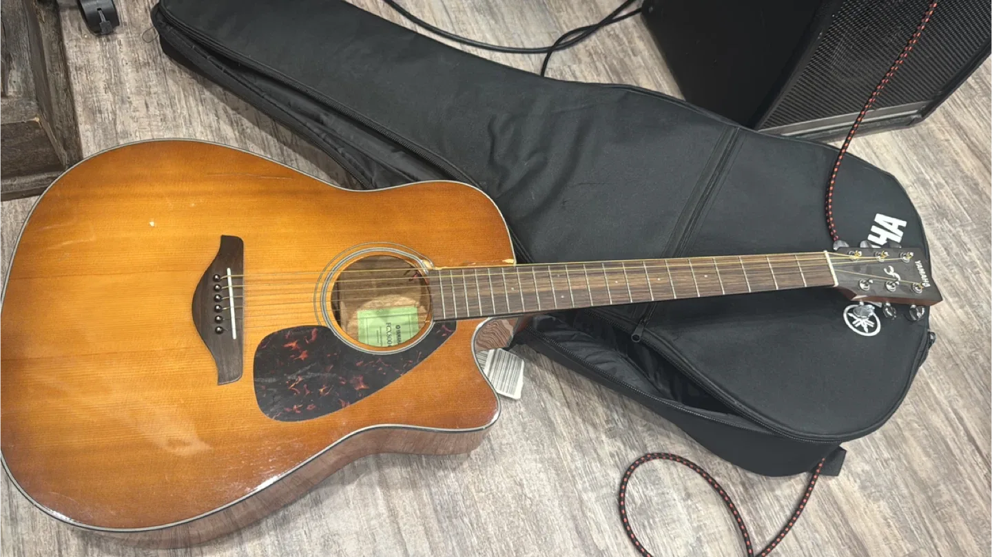 Yamaha FGX800C Acoustic-Electric Guitar