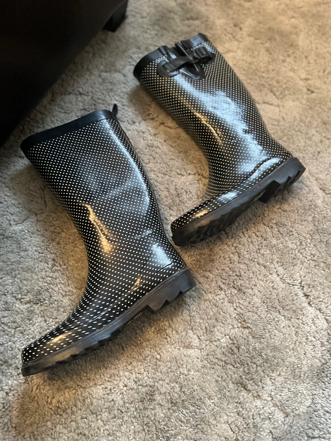 Capelli New York Rain Boots - Size 8 image indicator(3)