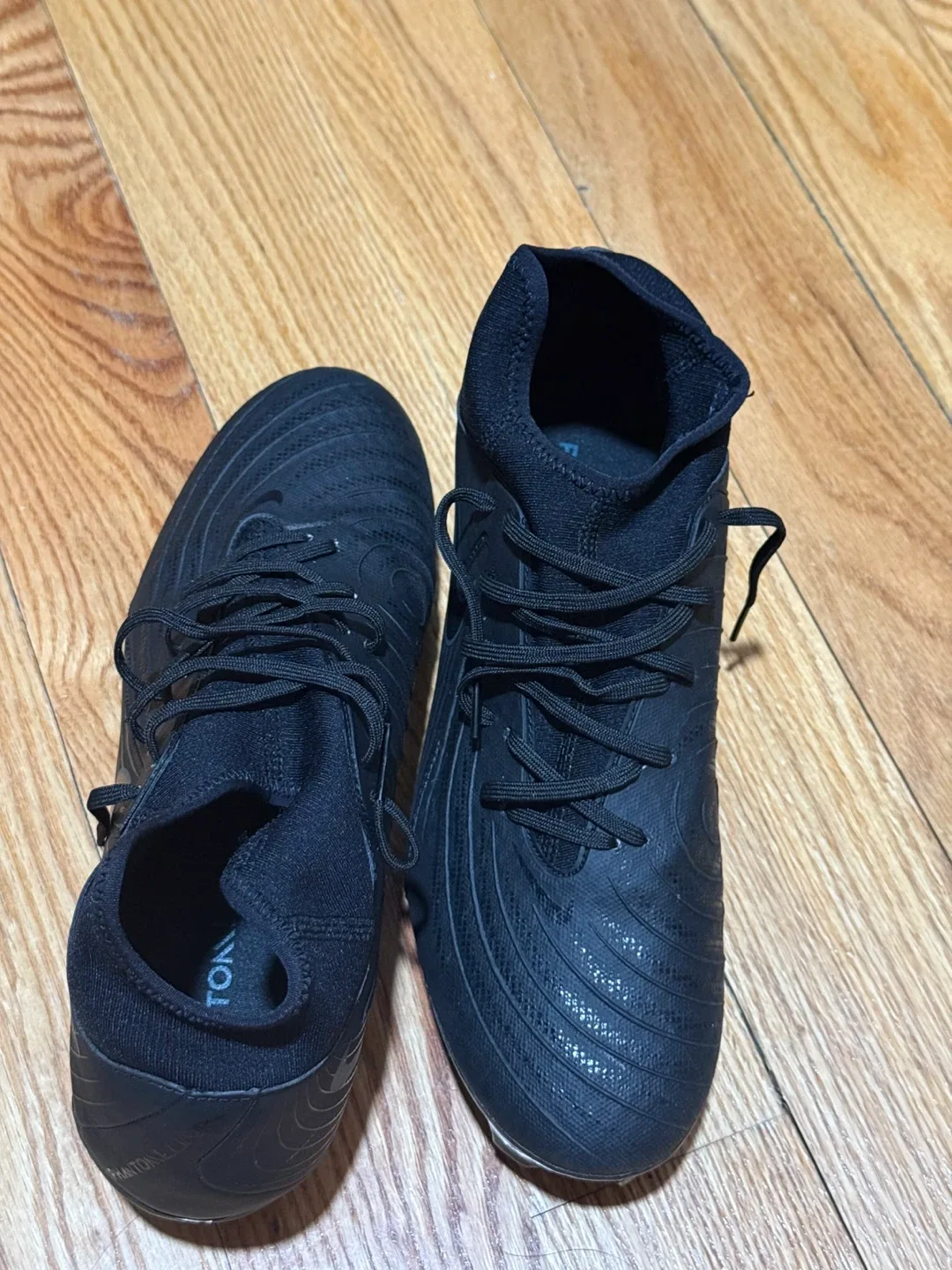 Nike Phantom Luna Soccer Cleats - Black image indicator(4)