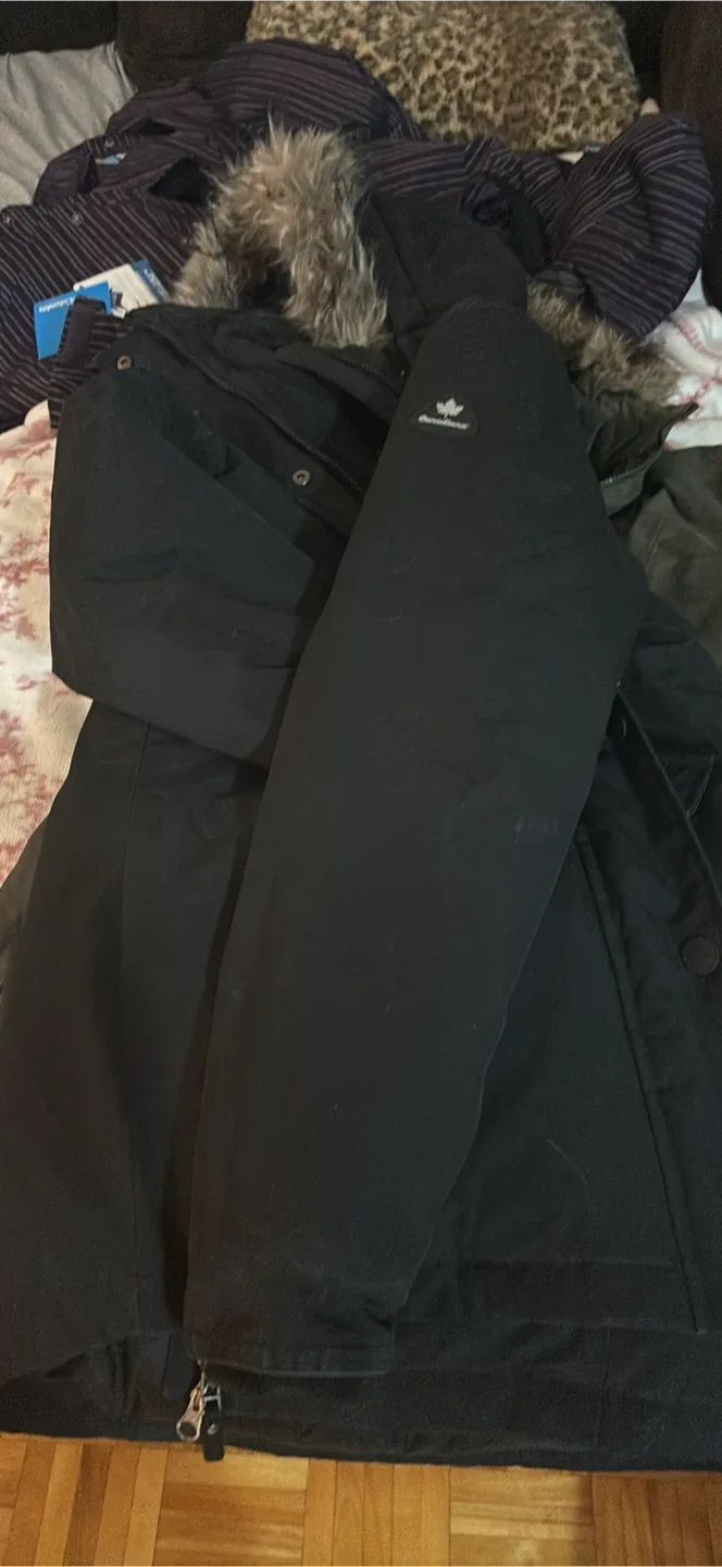 Canadiana Black Winter Jacket image indicator(3)