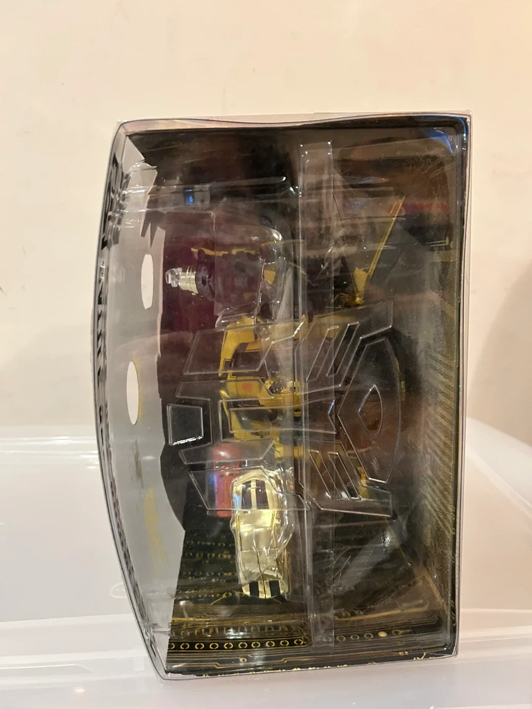 Transformers Bumblebee Action Figure image indicator(3)