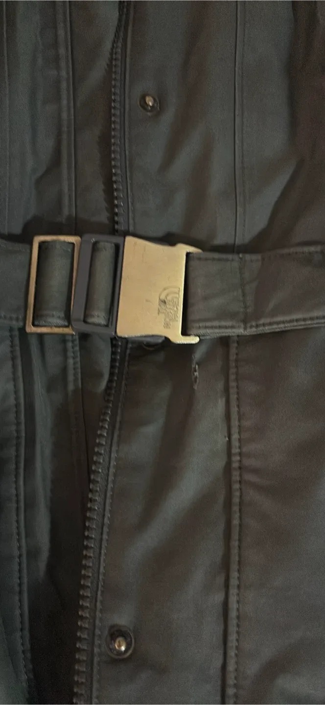 The North Face Olive Green Winter Parka image indicator(2)