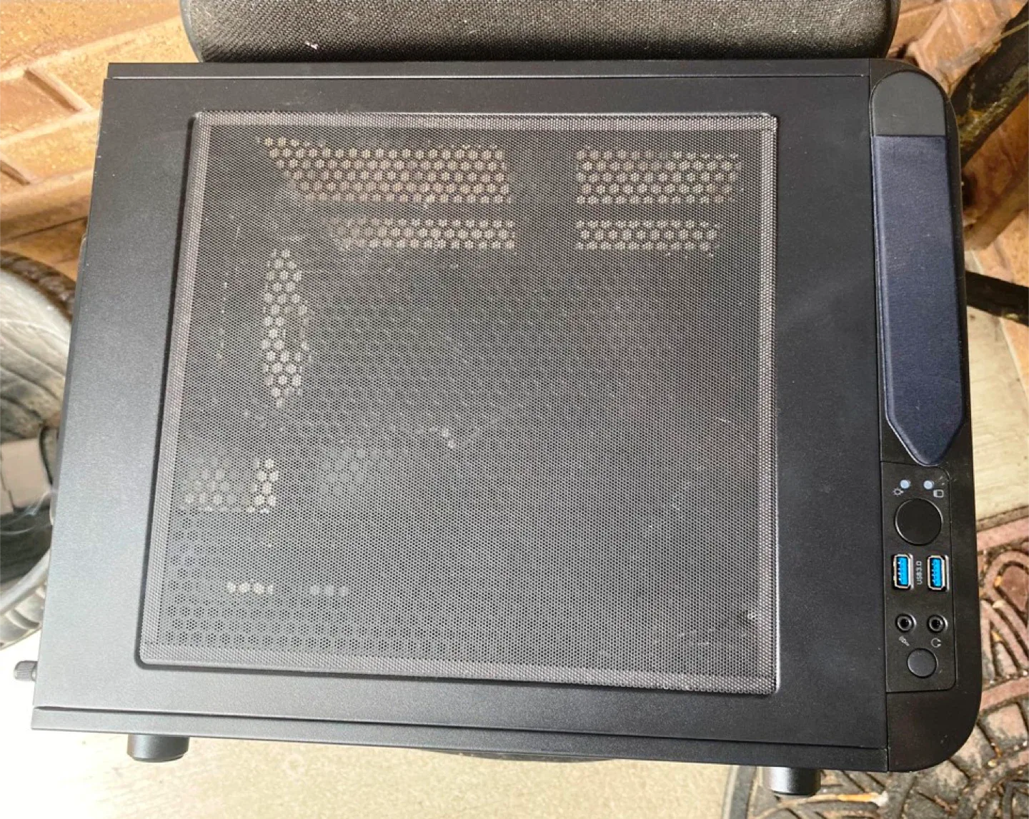 ThermalTake Core V21Cube Casing image indicator(5)