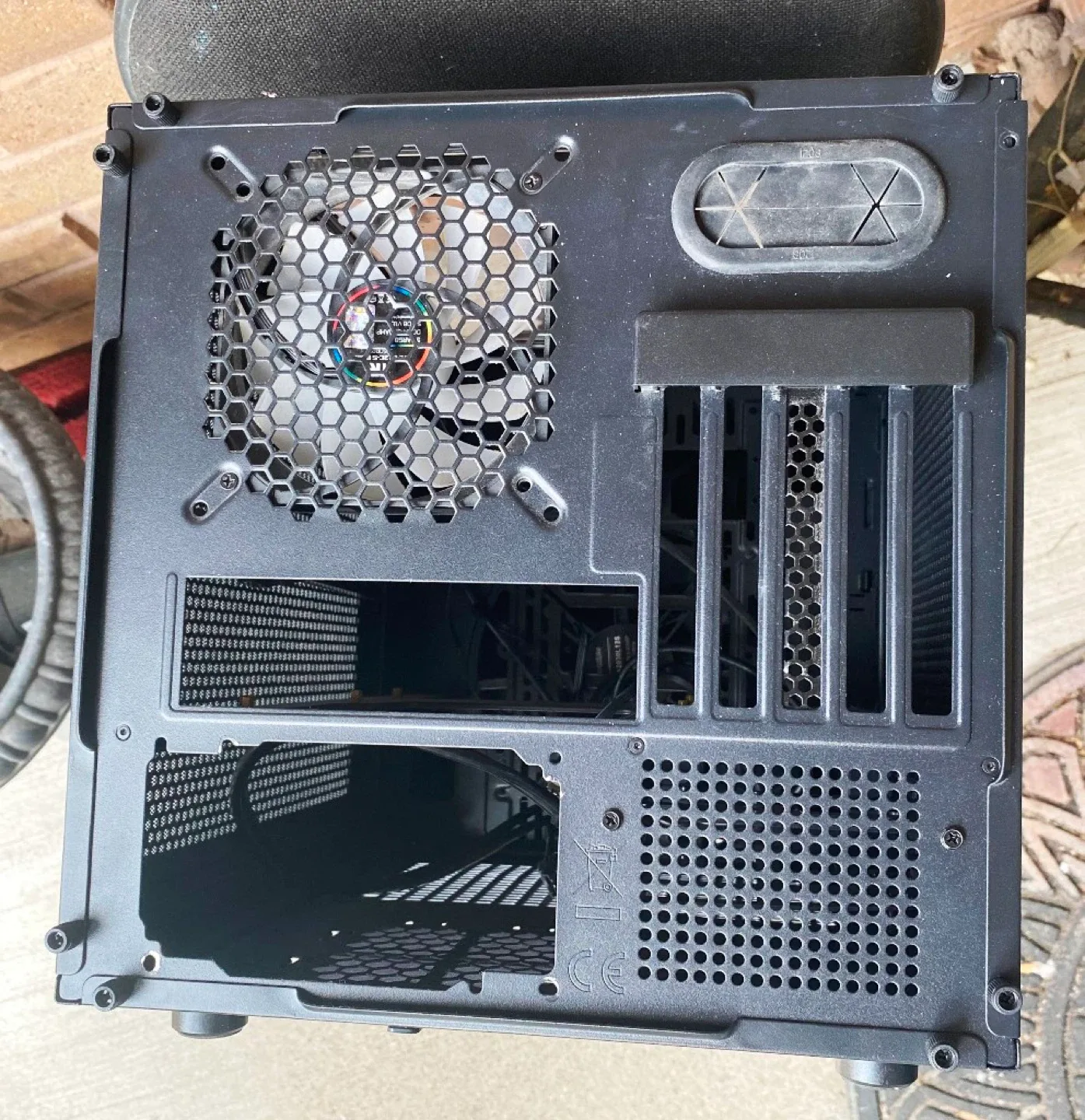 ThermalTake Core V21Cube Casing image indicator(4)