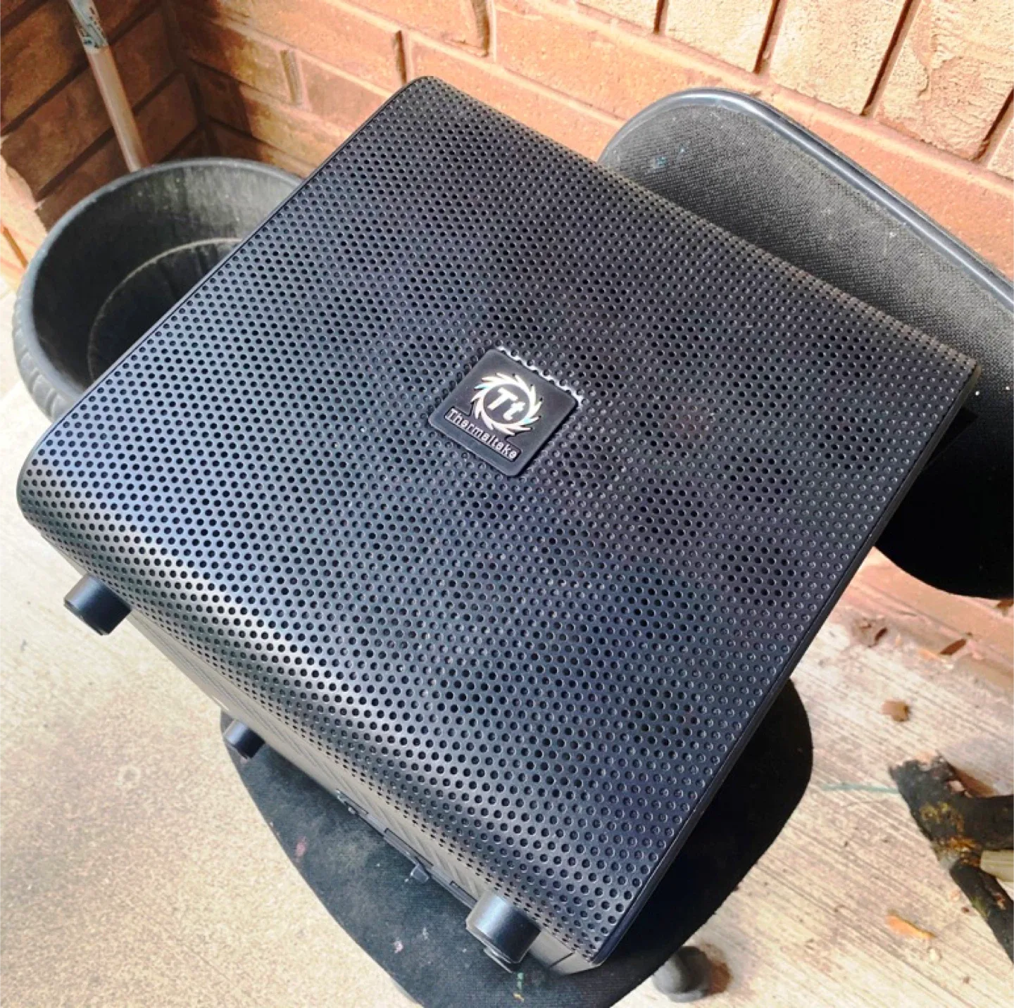 ThermalTake Core V21Cube Casing image indicator(2)