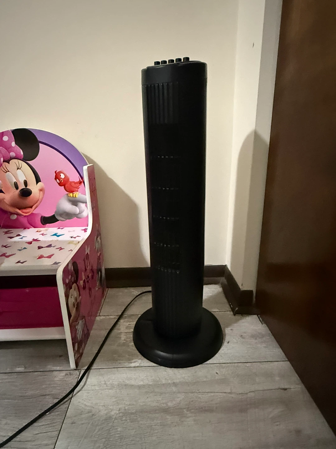 GD Midea Quiet Bladeless Oscillating Tower Fan