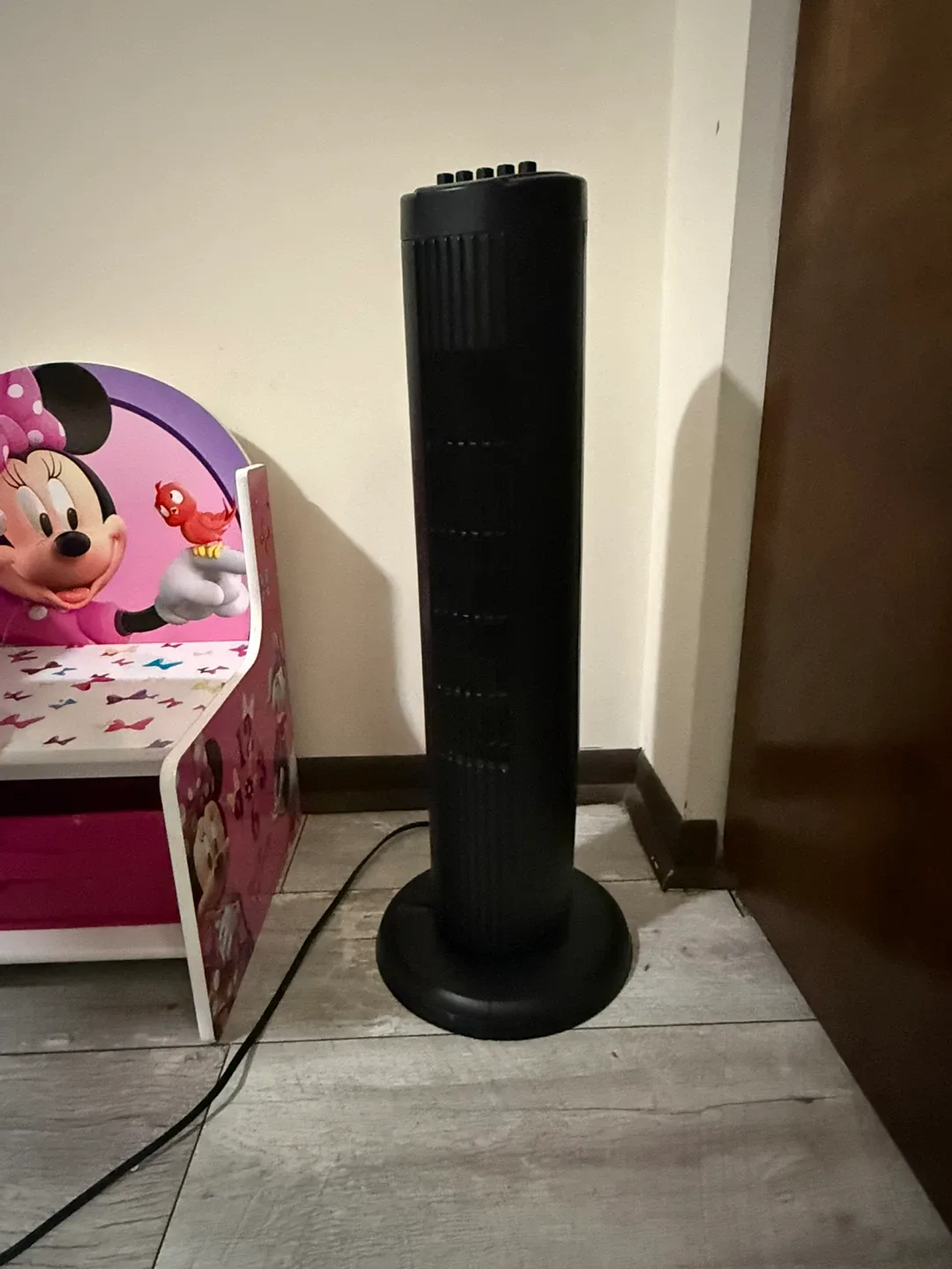 GD Midea Quiet Bladeless Oscillating Tower Fan