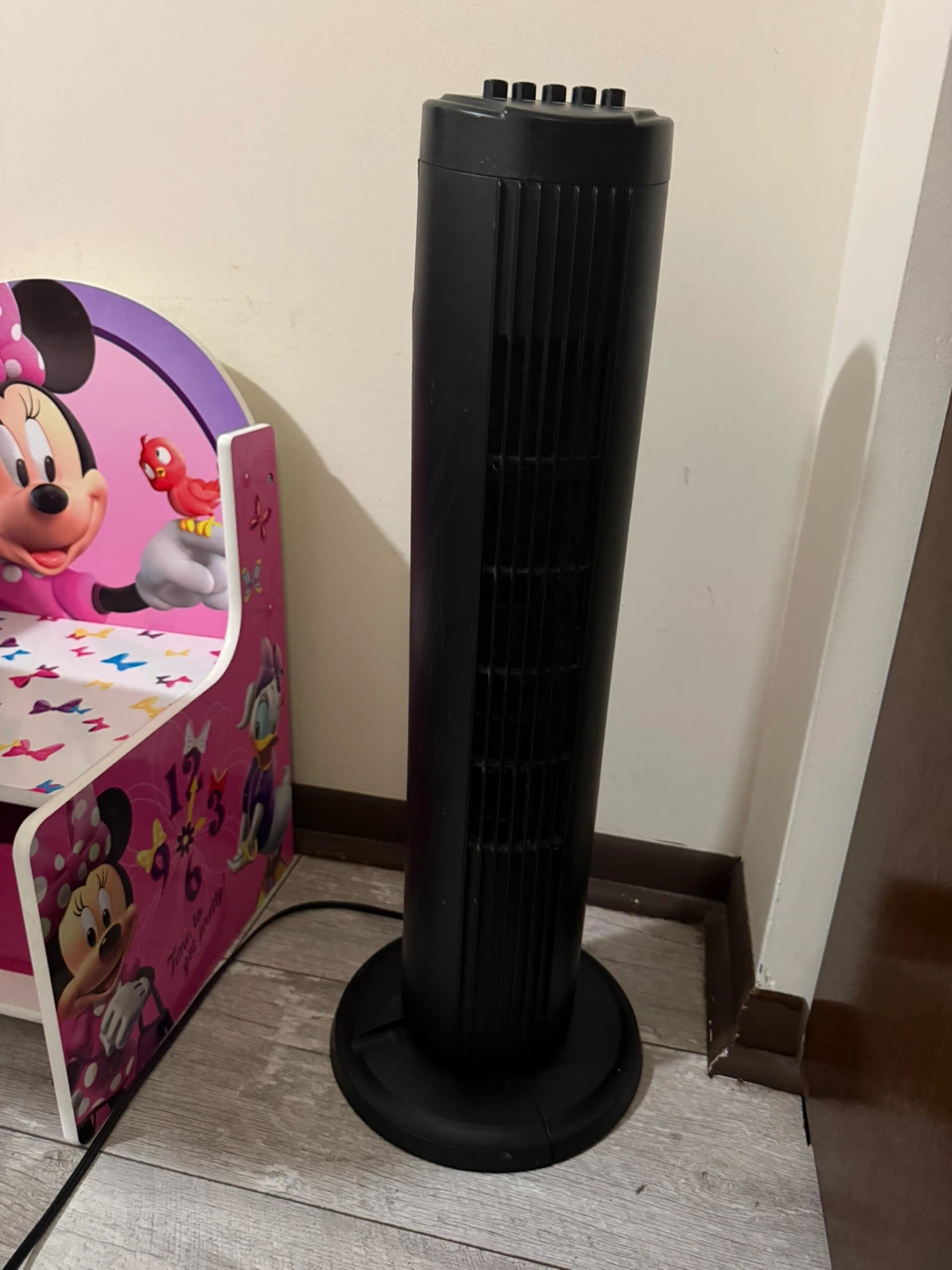 GD Midea Quiet Bladeless Oscillating Tower Fan - photo 2
