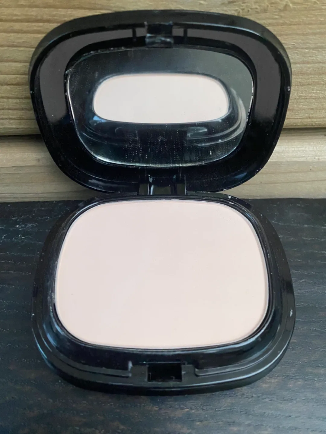 Lameila Pressed Powder #02 image indicator(4)