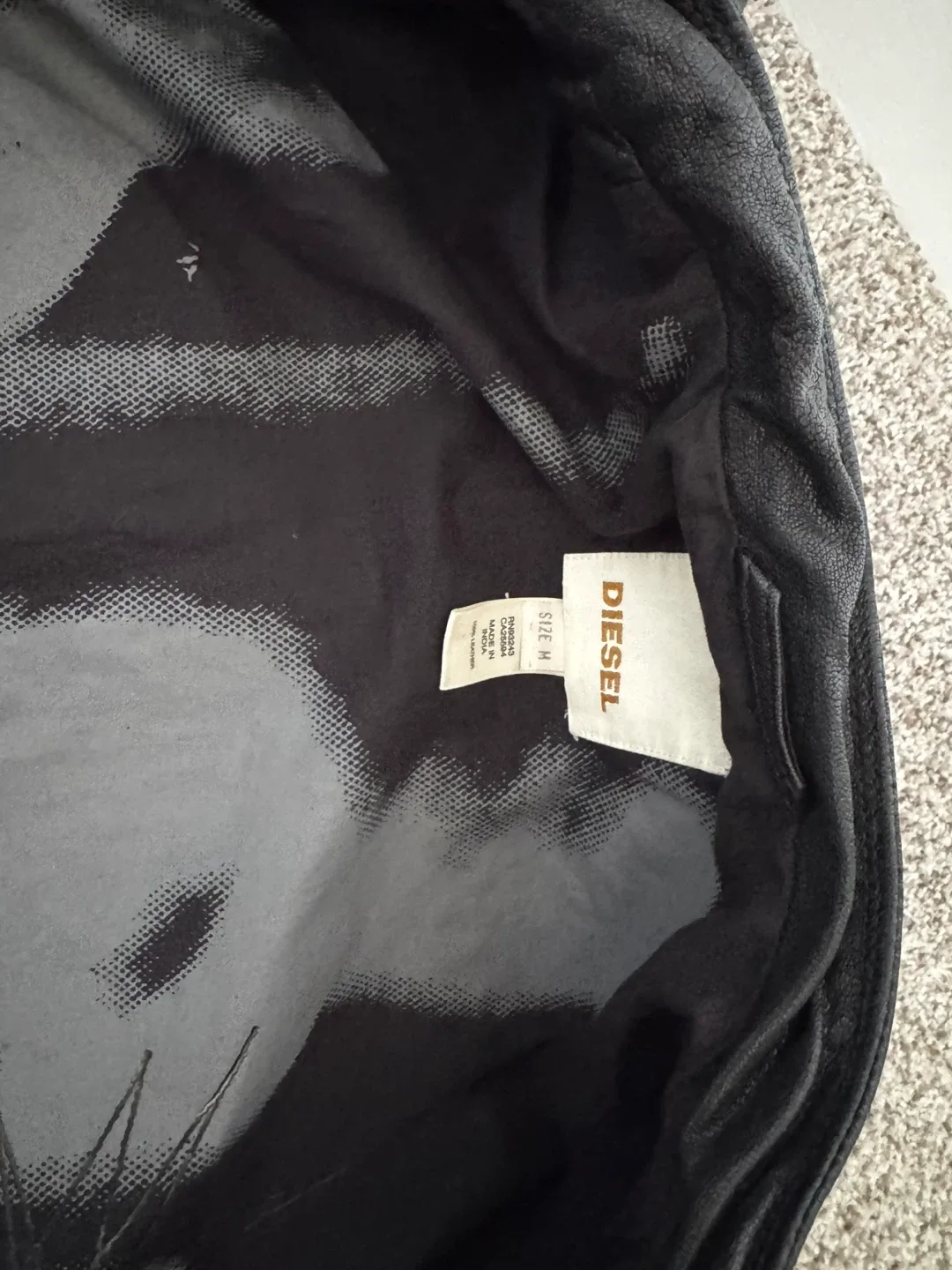 Diesel Black Leather Jacket - Size M image indicator(6)