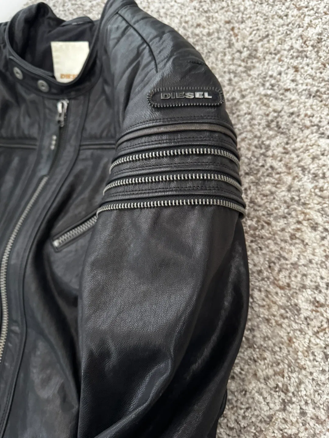Diesel Black Leather Jacket - Size M image indicator(2)