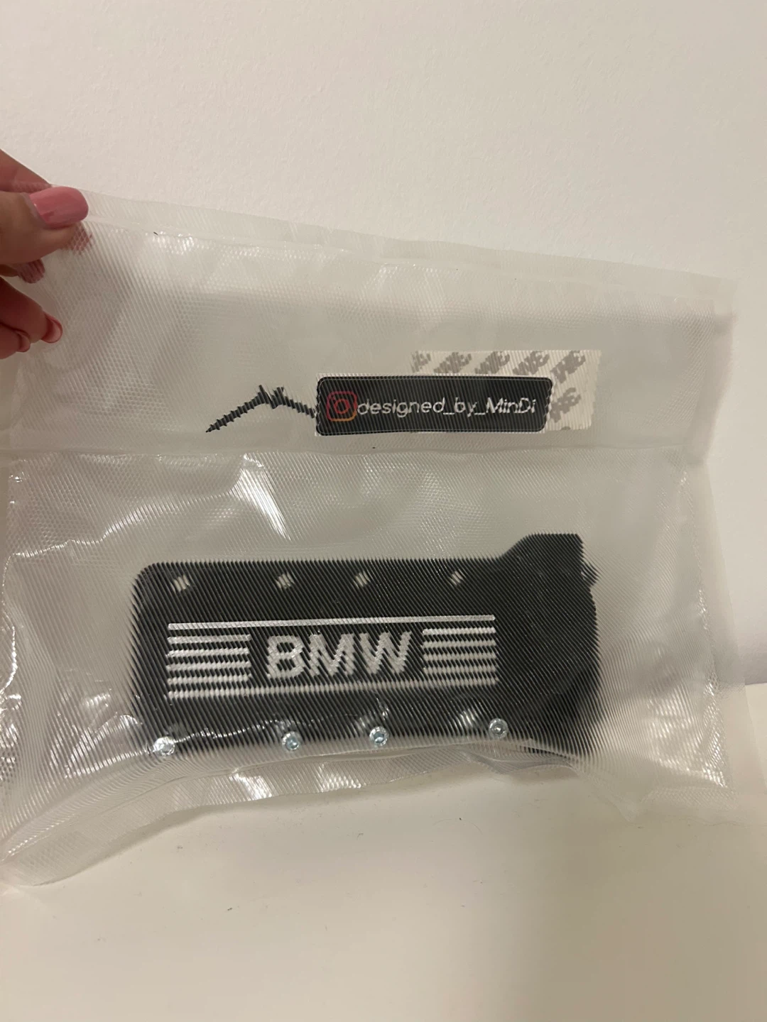 BMW  Key Holder & Classic Navy Blue Cap