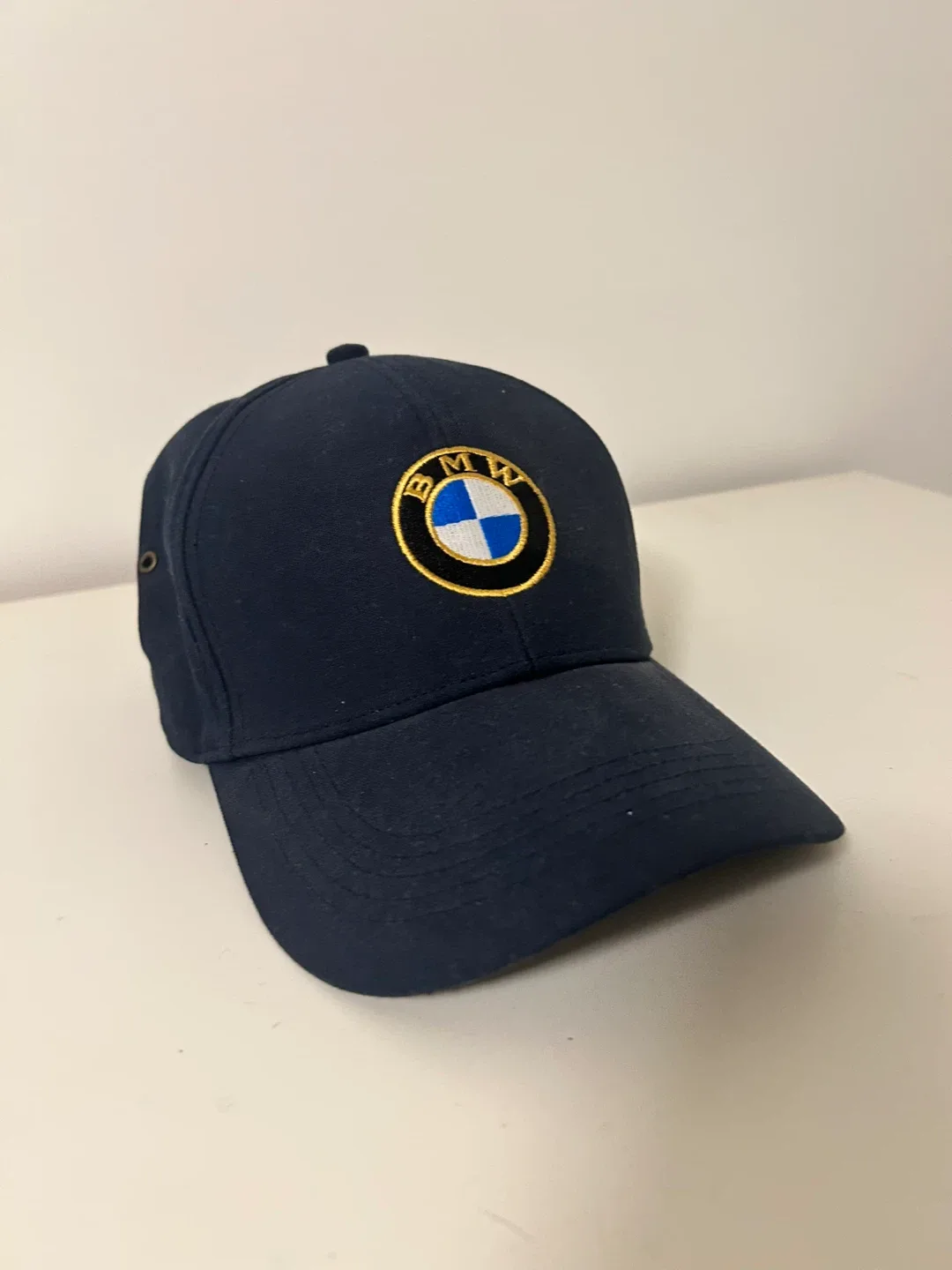 BMW  Key Holder & Classic Navy Blue Cap image indicator(4)