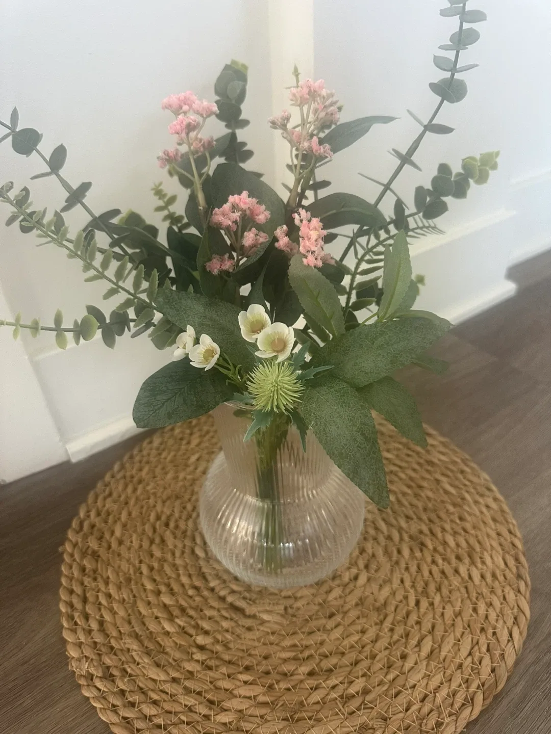 IKEA ASKOLMEN Bistro Set+ LYDERSHOLM Rug+ PÅDRAG Vase+ flowers image indicator(6)