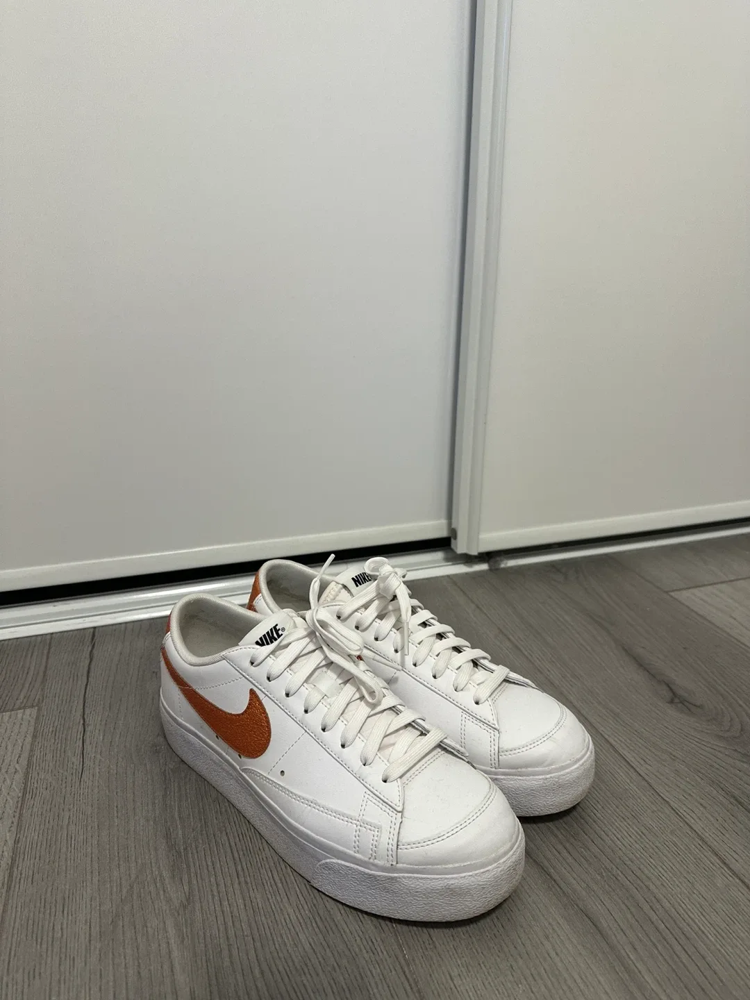 Nike Blazer Low Platform White/Orange Women EU 40.5