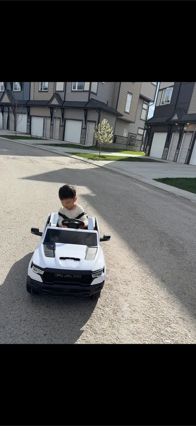 RAM Ride-On Truck for Kids Ages 3+ image indicator(2)