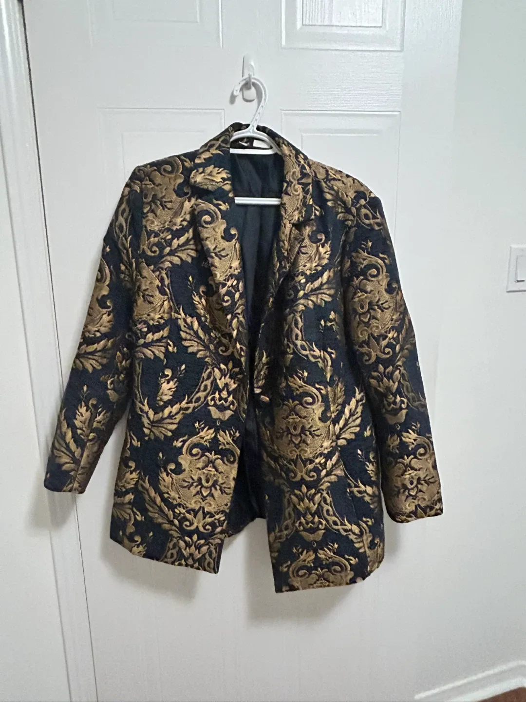 Patterned Gold & Black Blazer image indicator(2)