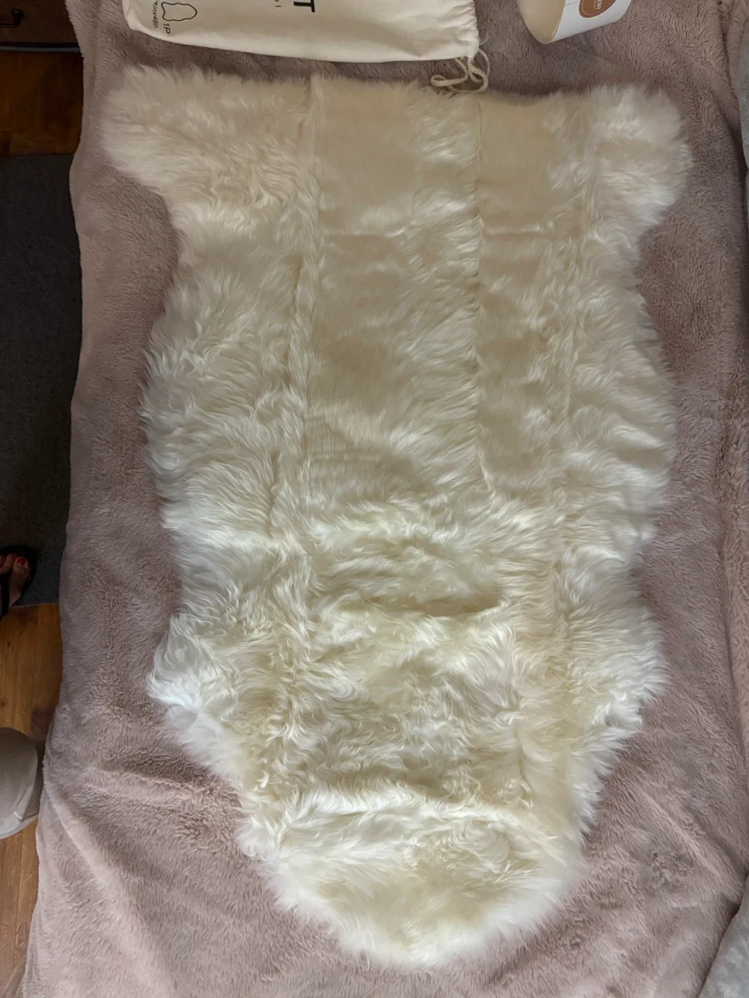 Derwent Sheepskin Rug - 2ft x 3ft