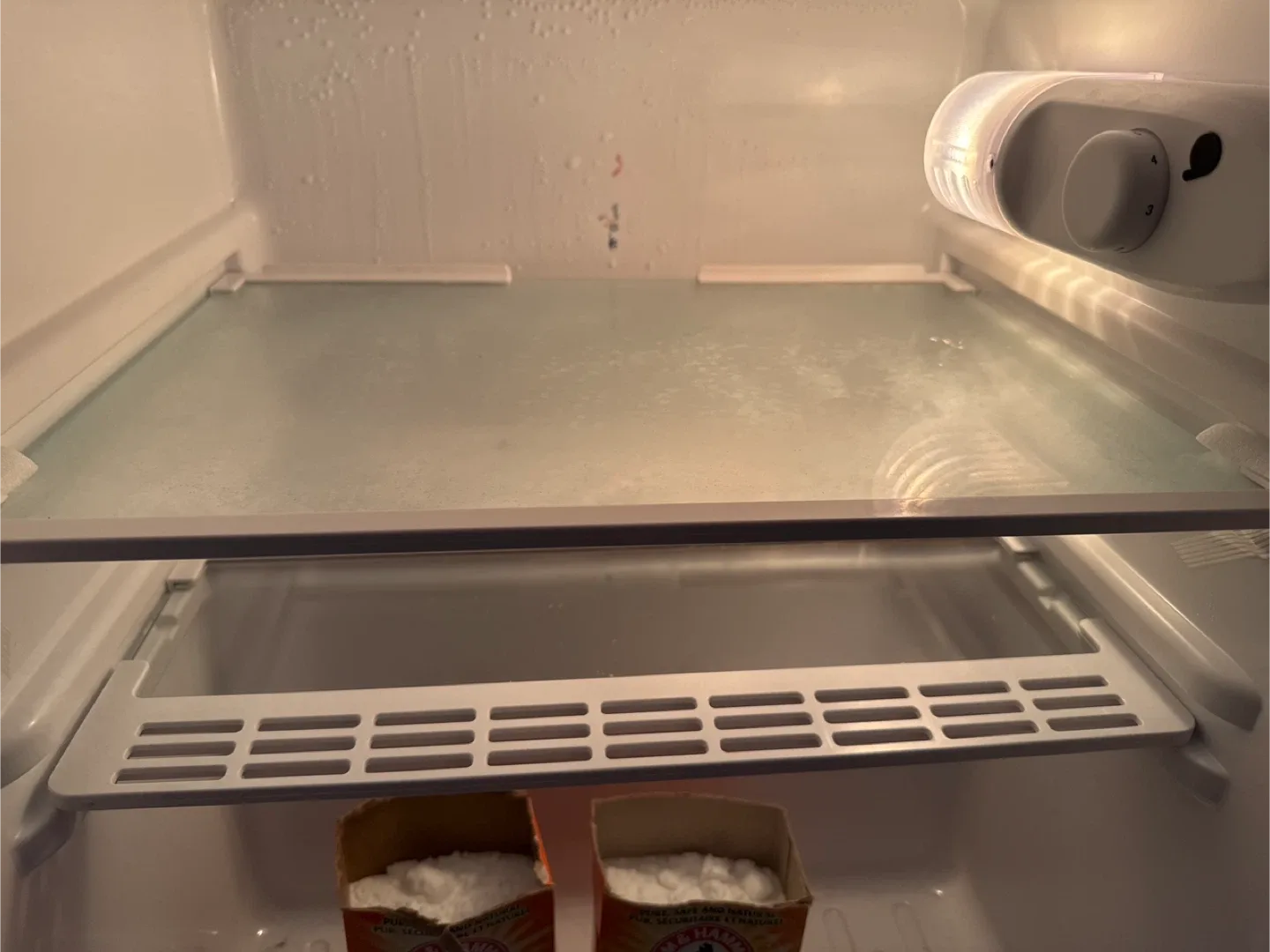 Insignia Retro Mini Fridge - working image indicator(4)