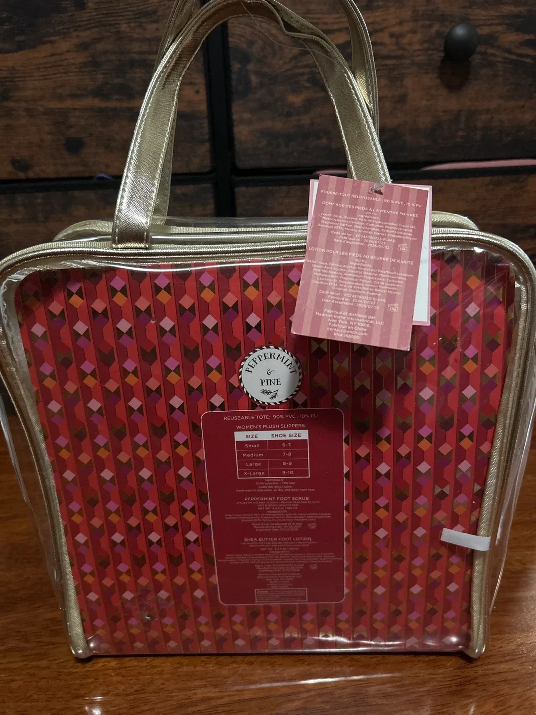 Peppermint Pine Slippers Gift Set image indicator(2)