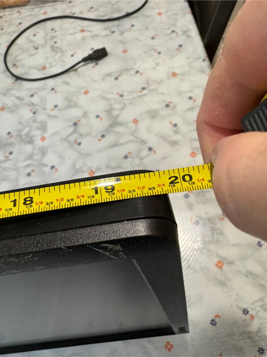 Dell 19” Monitor image indicator(8)