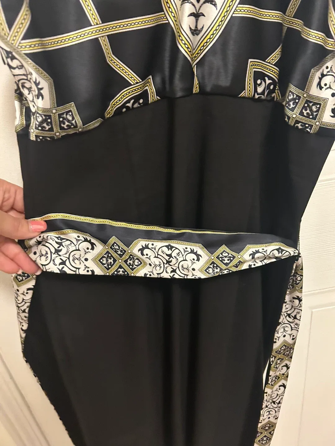 Black & White Patterned Dress image indicator(4)