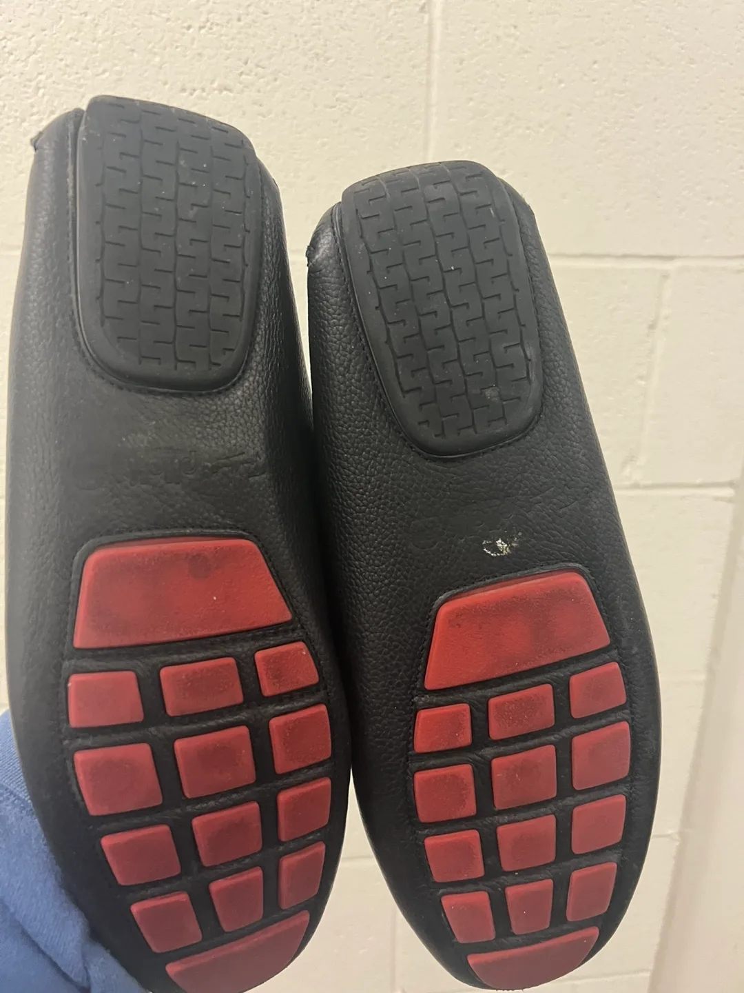 Tommy Hilfiger Black Leather Loafers US 10.5 image indicator(4)